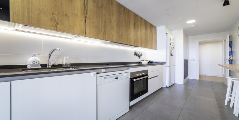 Calle Letonia 4, Tres Cantos (1 de 27)