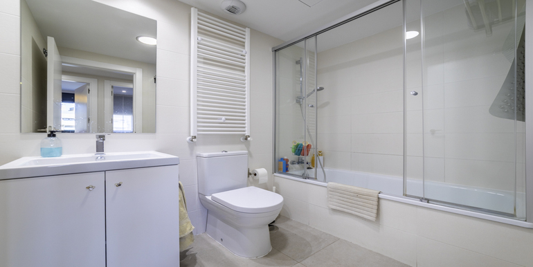 Calle Letonia 4, Tres Cantos (11 de 27)