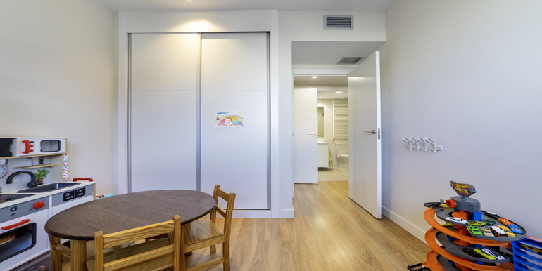 Calle Letonia 4, Tres Cantos (13 de 27)